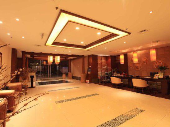Grand Metro Hotel Нанкин Экстерьер фото